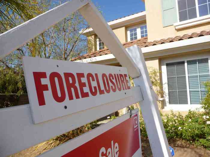 Best websites for foreclosure listings 2025